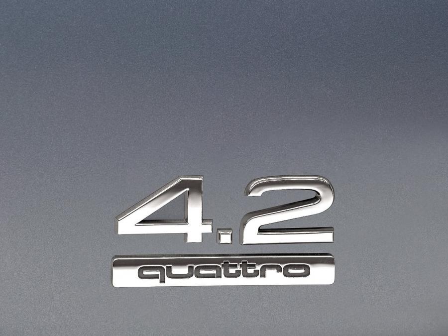 Логотип Audi Q7 Hybrid 4.2 Quattro Concept (4L) 2005 года  (фото 17 из 21)